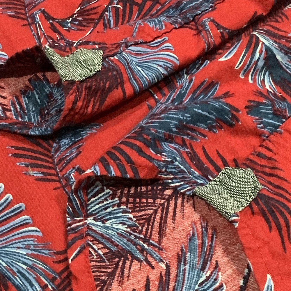 Men’s Short Sleeve button shirt. - Picture 8 of 9